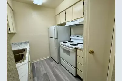 9101 Country Creek Drive #306, Houston, TX 77036 - Photo 8