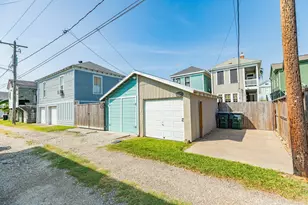 1305 Church St, Galveston, TX 77550 - Photo 34