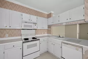 2111 Welch, Houston, TX 77019 - Photo 14