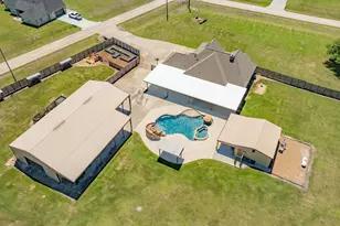 808 Quarter Horse Trail, Angleton, TX 77515 - Photo 8