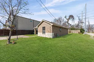 1302 Shearn St, Houston, TX 77007 - Photo 1