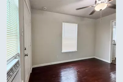 7427 Avenue I #D, Houston, TX 77011 - Photo 6