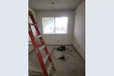12058 Plumbrook Drive, Houston, TX 77099 - Photo 6