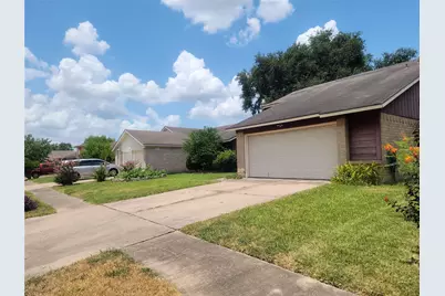 12058 Plumbrook Drive, Houston, TX 77099 - Photo 2