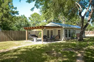 116 Texas Ave, League City, TX 77573 - Photo 4