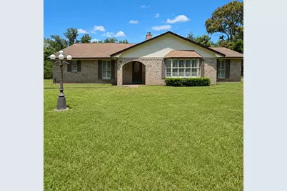 148 Hickory Drive, Richwood, TX 77531 - Photo 1