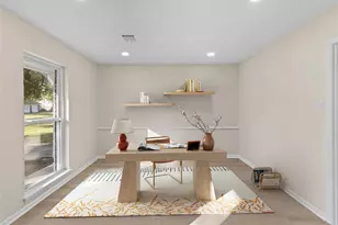 9610 Meadowglen Ln, Houston, TX 77063 - Photo 14