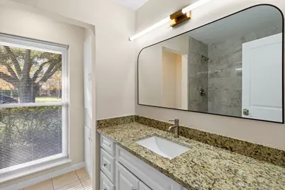 9610 Meadowglen Lane, Houston, TX 77063 - Photo 32
