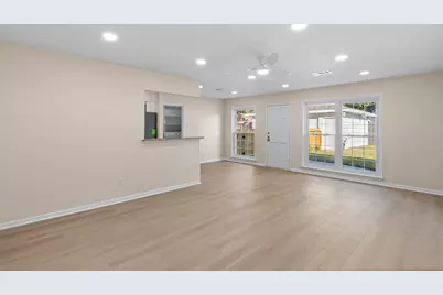 9610 Meadowglen Lane, Houston, TX 77063 - Photo 4