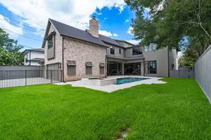 827 Rocky River Rd, Houston, TX 77056 - Photo 48