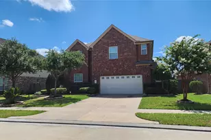 2318 Nashmor Dr, Sugar Land, TX 77479 - Photo 2