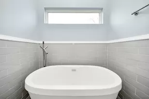 127 Amundsen St, Houston, TX 77009 - Photo 20