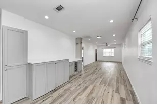 127 Amundsen St, Houston, TX 77009 - Photo 26