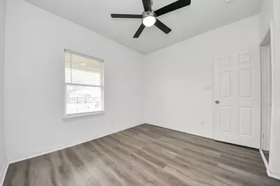 127 Amundsen Street, Houston, TX 77009 - Photo 12