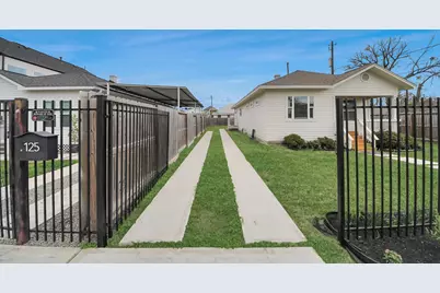 127 Amundsen Street, Houston, TX 77009 - Photo 4
