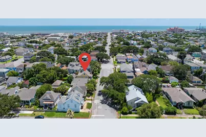 1112 17th Street, Galveston, TX 77550 - Photo 2