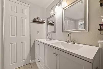 12115 Kemerton Drive, Houston, TX 77099 - Photo 22