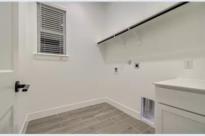 15034 Mission Avenue, Mont Belvieu, TX 77523 - Photo 6