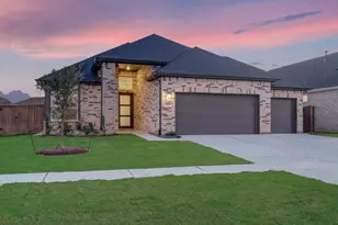 15034 Mission Ave, Mont Belvieu, TX 77523 - Photo 2