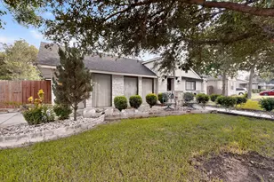 1402 James Dr, Garland, TX 75042 - Photo 4