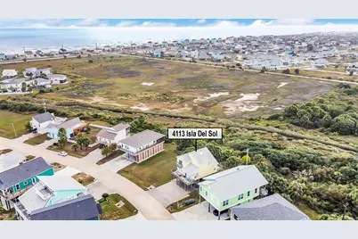 4113 Isla Del Sol, Galveston, TX 77554 - Photo 1