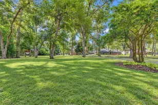 524 Oak Dr, Lake Jackson, TX 77566 - Photo 14