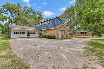 524 Oak Drive, Lake Jackson, TX 77566 - Photo 4