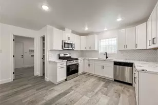 7851 Pecan Villas Dr, Houston, TX 77061 - Photo 6