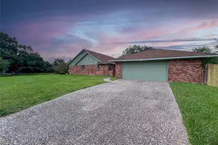 7851 Pecan Villas Dr, Houston, TX 77061 - Photo 28