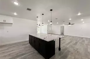 7851 Pecan Villas Dr, Houston, TX 77061 - Photo 8