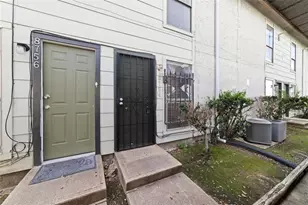 8754 Village Of Fondren Dr, Houston, TX 77071 - Photo 18