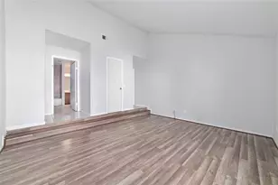 8754 Village Of Fondren Dr, Houston, TX 77071 - Photo 14