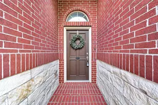 31 Hearthwick Rd, Tomball, TX 77375 - Photo 2