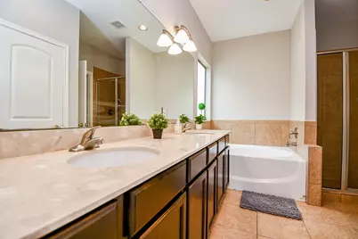 7920 Ashford Terrace Drive, Houston, TX 77072 - Photo 22