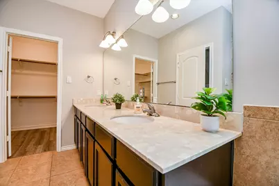 7920 Ashford Terrace Drive, Houston, TX 77072 - Photo 10