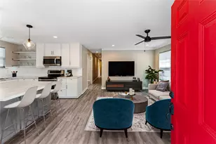 809 E 40th St, Houston, TX 77022 - Photo 4