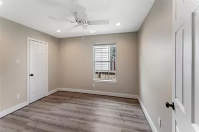 809 E 40th Street, Houston, TX 77022 - Photo 22