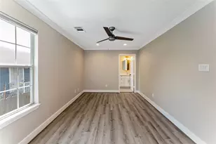 809 E 40th St, Houston, TX 77022 - Photo 26