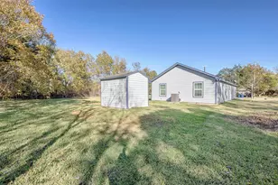 305 S Westward St, Texas City, TX 77591 - Photo 18