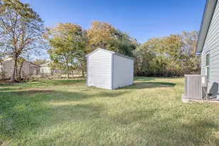 305 S Westward St, Texas City, TX 77591 - Photo 20
