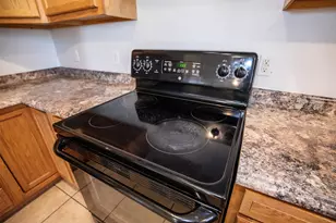 305 S Westward St, Texas City, TX 77591 - Photo 8