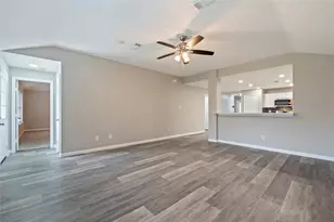 9323 Comanche Peak Ln, Houston, TX 77089 - Photo 10