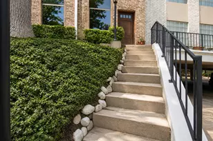 1802 Stoney Brook Dr, Houston, TX 77063 - Photo 2