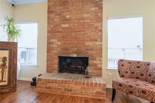 1802 Stoney Brook Dr, Houston, TX 77063 - Photo 8