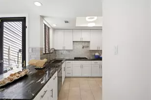 9407 Denbury Way, Houston, TX 77025 - Photo 16
