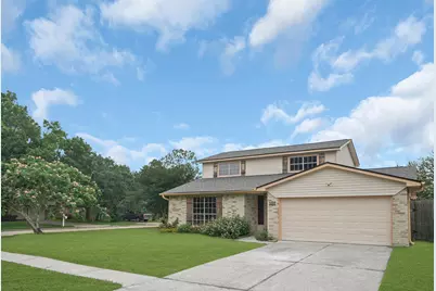 302 Morningside Drive, League City, TX 77573 - Photo 2