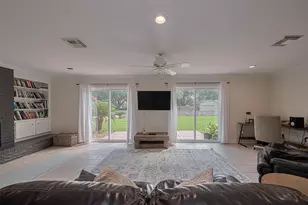 24 Champions Colony E, Houston, TX 77069 - Photo 12