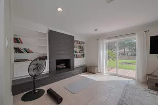 24 Champions Colony E, Houston, TX 77069 - Photo 8