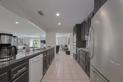 24 Champions Colony E, Houston, TX 77069 - Photo 4