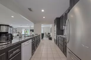24 Champions Colony E, Houston, TX 77069 - Photo 4